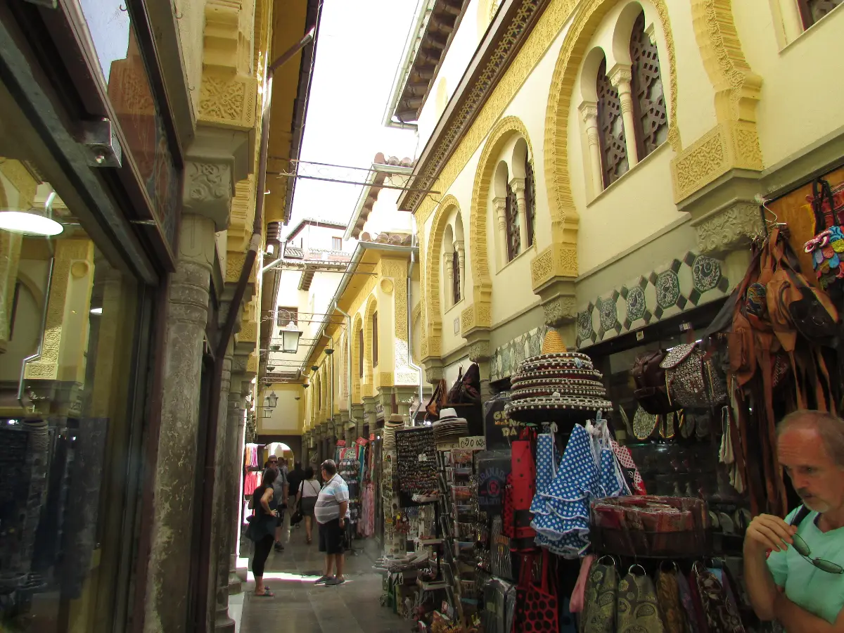 Alcaicería de Granada, antiguo mercado de la seda