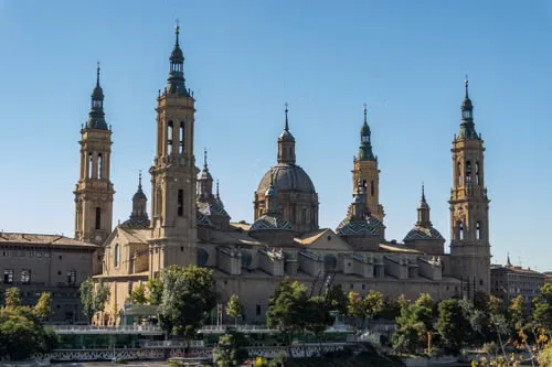 Basílica del Pilar y Puente de Piedra