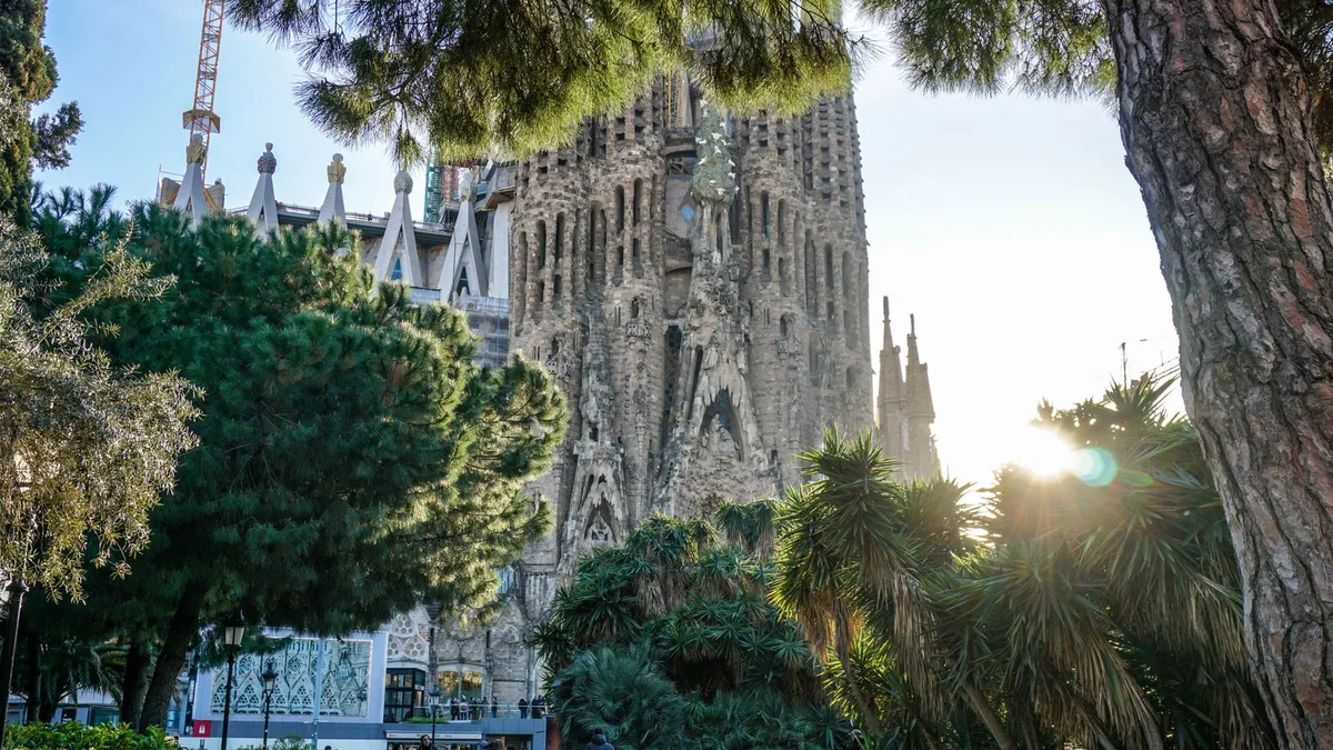 Sagrada Familia — Viavora Travel