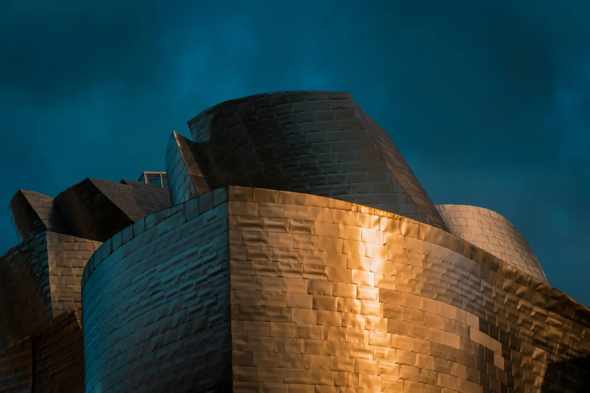Museo Guggenheim Bilbao — Viavora Travel