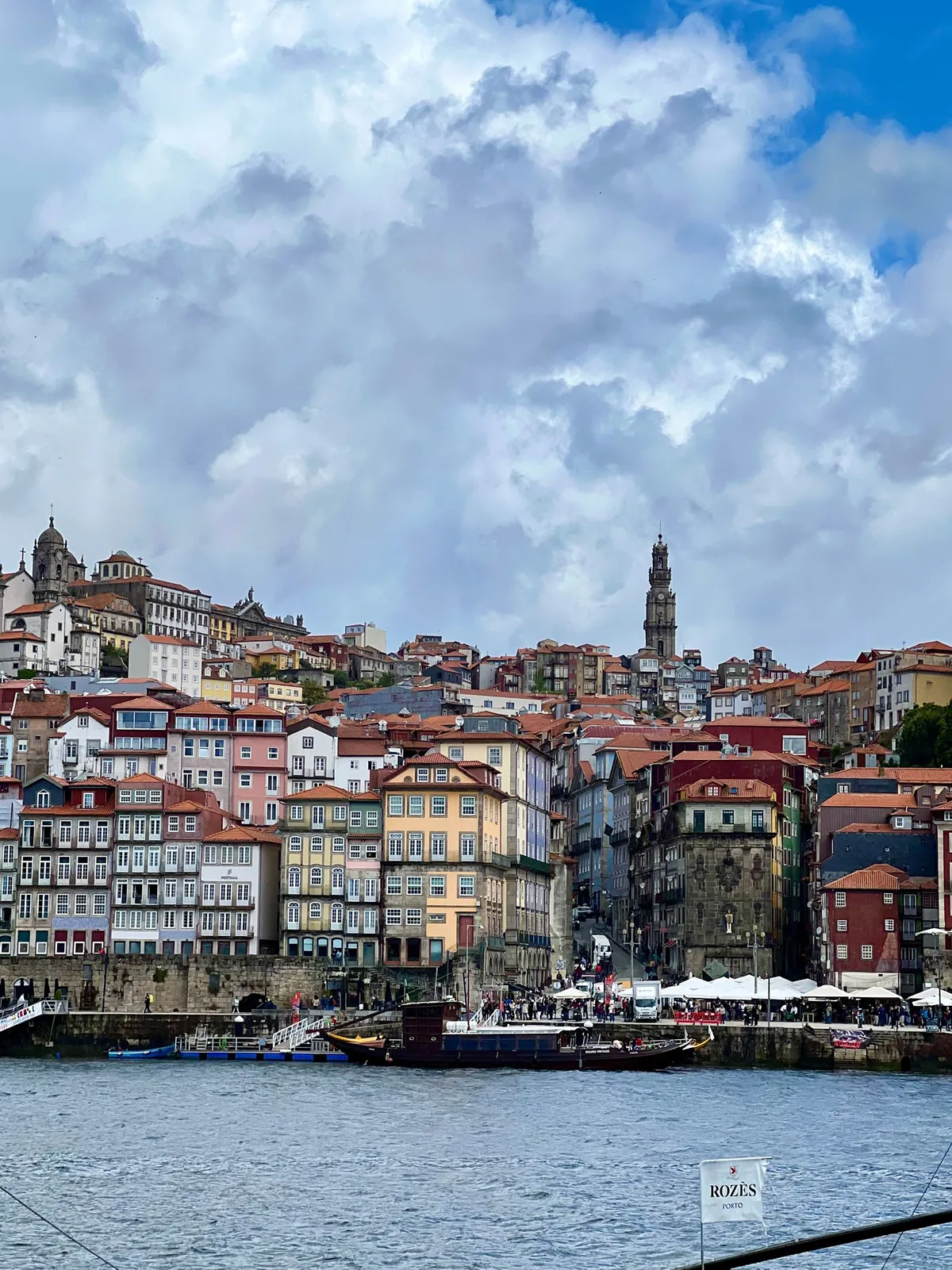 Barrio de la Ribeira, Oporto — Viavora Travel