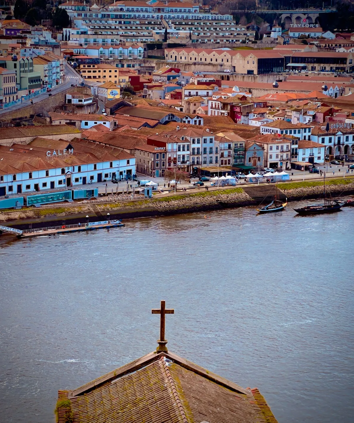 Bodegas de Vila Nova de Gaia — Viavora Travel