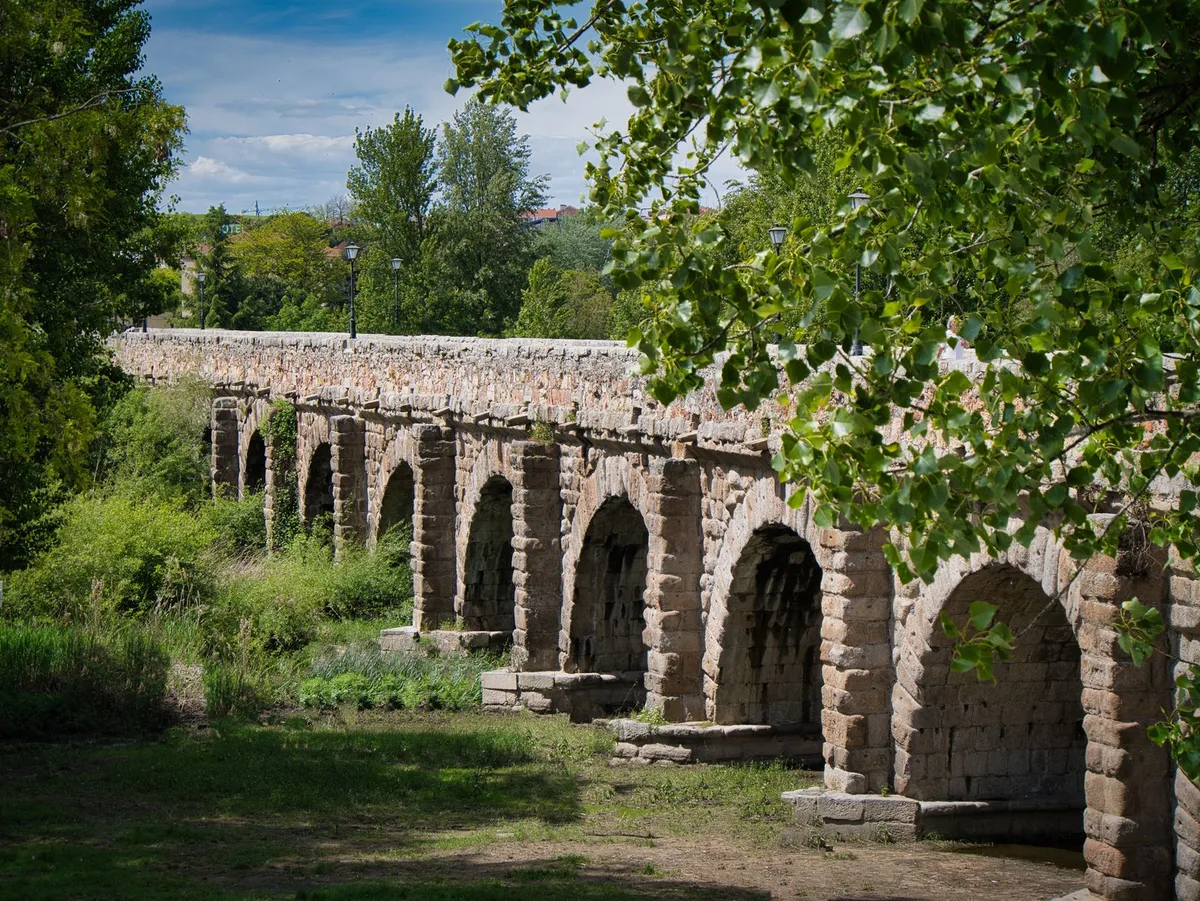 Puente Romano — Viavora Travel
