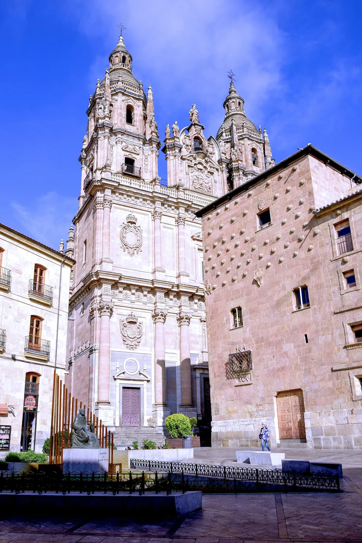 Casa de las Conchas — Viavora Travel