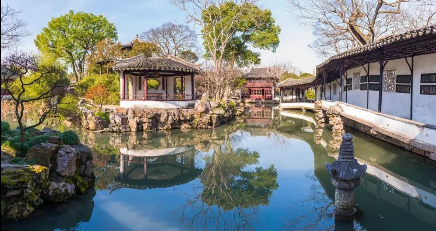 Canales y calle antigua de Pingjiang — Viavora Travel