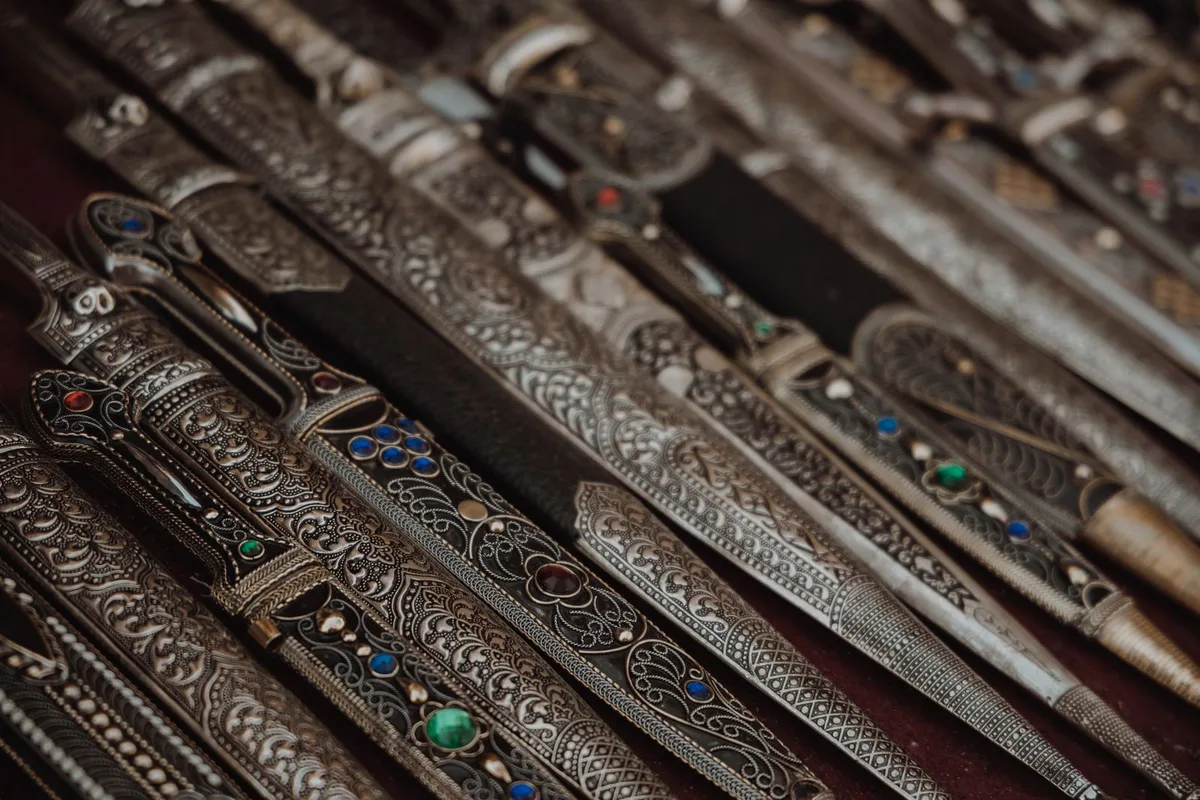 Talleres de espadas y damasquinado — Viavora Travel