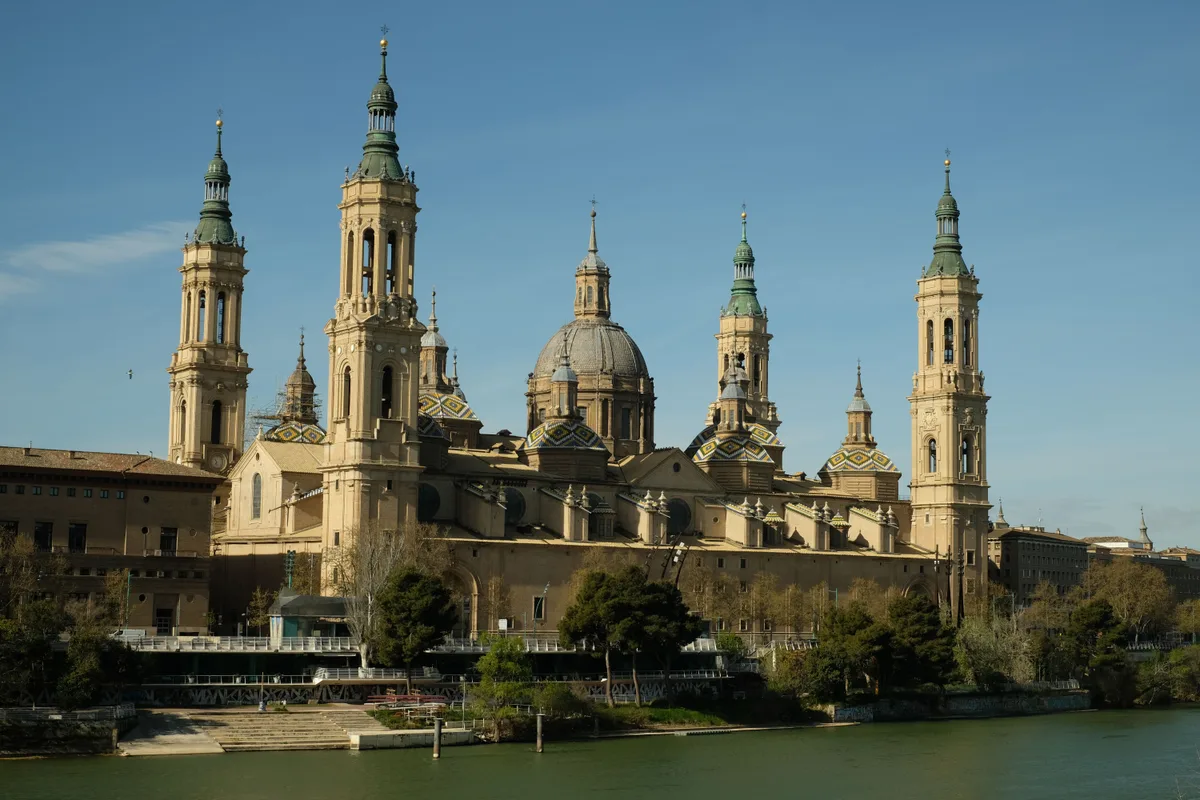 Basílica del Pilar — Viavora Travel